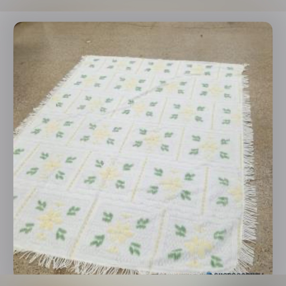 VTG Chenile Twin Bedspread White Pastel Floral Fringe 100 X 74